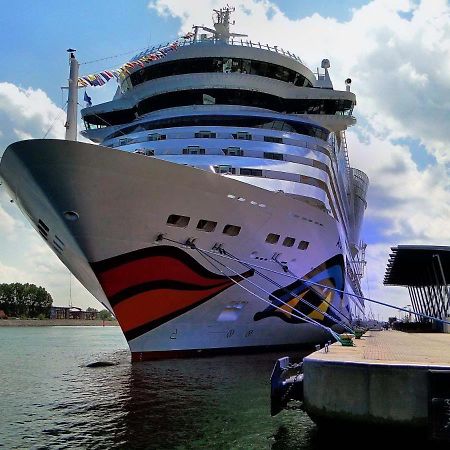 Apartmán Ferienhaus Am Yachthafen, Moewe Rostock Exteriér fotografie